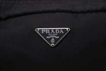 Load image into Gallery viewer, PRADA プラダ ポーチ トライアングルロゴ ブラック ナイロン シルバー 金具 良品 中古 55904