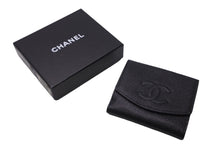 画像をギャラリービューアに読み込む, CHANEL シャネル 三つ折り財布 ココマーク 6番台 2000年 キャビアスキン ブラック ゴールド金具 レディース 美品 中古 55910