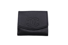 画像をギャラリービューアに読み込む, CHANEL シャネル 三つ折り財布 ココマーク 6番台 2000年 キャビアスキン ブラック ゴールド金具 レディース 美品 中古 55910