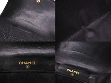 画像をギャラリービューアに読み込む, CHANEL シャネル 三つ折り財布 ココマーク 6番台 2000年 キャビアスキン ブラック ゴールド金具 レディース 美品 中古 55910
