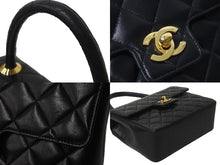 画像をギャラリービューアに読み込む, CHANEL シャネル ハンドバッグ マトラッセ ラムスキン ココマーク ブラック ターンロック ゴールド金具 美品 中古 55928