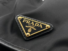 Load image into Gallery viewer, PRADA プラダ リュック デイパック 三角プレートロゴ ナイロン レザー ブラック ゴールド金具 ユニセックス 美品 中古 55958