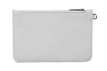 画像をギャラリービューアに読み込む, CHANEL シャネル ポーチ コインケース ココマーク 9番台 シリアルシール レザー ホワイト ピンク シルバー金具 美品 中古 55972