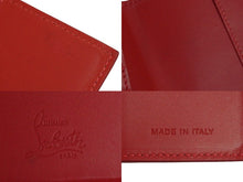 Load image into Gallery viewer, Christian Louboutin クリスチャンルブタン パスポートケース スパイクスタッズレザー ブラック レッド 美品 中古 55985