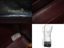 Load image into Gallery viewer, CHANEL シャネル ミニマトラッセ ココマーク ブラック シングルチェーンバッグ シングルフラップ レザー ゴールド金具 美品 中古 56067