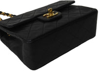 Load image into Gallery viewer, CHANEL シャネル ミニマトラッセ ココマーク ブラック シングルチェーンバッグ シングルフラップ レザー ゴールド金具 美品 中古 56067