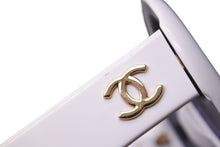 画像をギャラリービューアに読み込む, Chanel シャネル サングラス ロゴ 白 ココマーク ブラックレンズ ヴィンテージシャネル 01949 10601 美品 中古 56102