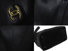 画像をギャラリービューアに読み込む, CHANEL シャネル 2WAYボストンバッグ ココマーク チャーム キャビアスキン 3番台 1995年 ブラック ゴールド金具 美品 中古 56111