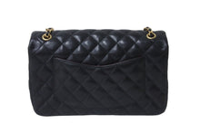 画像をギャラリービューアに読み込む, CHANEL シャネル マトラッセ チェーンショルダーバッグ 24番台 A94495 ブラック ラムスキン ゴールド金具 美品 中古 56112