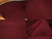 Load image into Gallery viewer, LOUIS VUITTON ルイヴィトン × 村上隆 モノグラムマルチ ホワイト ショルダーバッグ エライザ M40098 美品 中古 56170