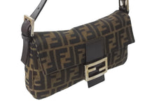 画像をギャラリービューアに読み込む, FENDI フェンディ ショルダーバッグ マンマバケット ワンショルダー ブラウン ズッカ柄 美品 中古 56186
