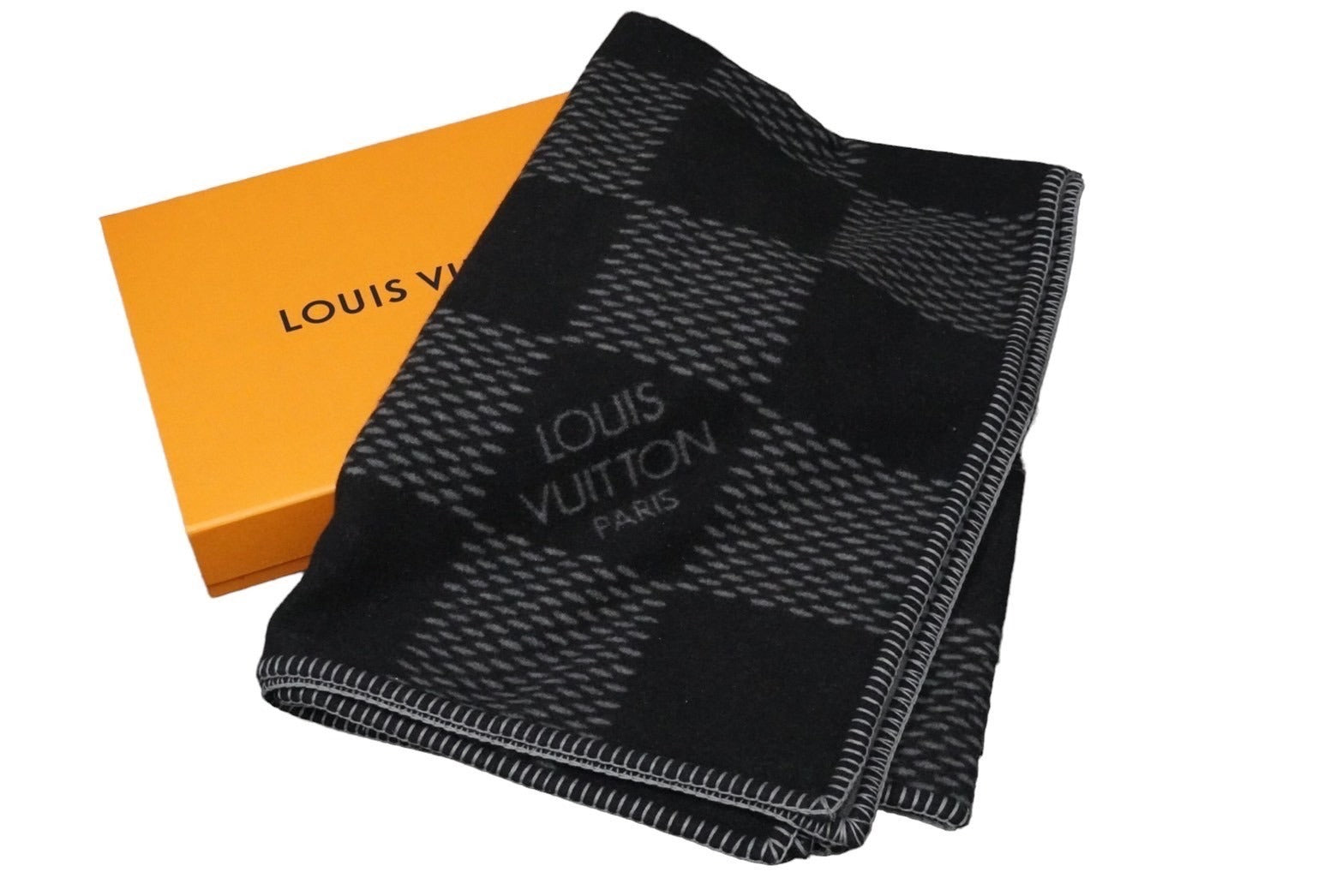 LOUIS VUITTON ルイヴィトン ブランケット M76561 クヴェルテュール ...