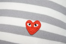 Load image into Gallery viewer, Play Comme des Garçons プレイ コムデギャルソン 長袖Ｔシャツ ロンT ボーダー ストライプ AZ-T217 美品 中古 56217