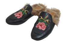 画像をギャラリービューアに読み込む, GUCCI グッチ ローファー プリンスタウン ピンクローズ フラワー刺繍 ファー ブラック 美品 中古 56221