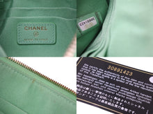 画像をギャラリービューアに読み込む, CHANEL シャネル ポーチ 30番台 ココマーク グリーン キャビアスキン ゴールド金具 美品 中古 56279