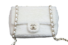 Load image into Gallery viewer, 極美品 CHANEL シャネル チェーンショルダーバッグ マトラッセ 28番台 スパンコール ホワイト ゴールド金具 中古 56298