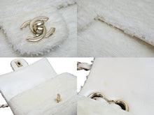 Load image into Gallery viewer, 極美品 CHANEL シャネル チェーンショルダーバッグ マトラッセ 28番台 スパンコール ホワイト ゴールド金具 中古 56298