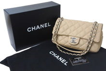 Load image into Gallery viewer, CHANEL シャネル チェーンショルダーバッグ マトラッセ キャビアスキン シングル 18番台 ベージュ シルバー金具 美品 中古 56372
