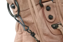 画像をギャラリービューアに読み込む, BALENCIAGA バレンシアガ ショルダーバッグ 1032085741 ザ ファースト ２WAY サーモンピンク 美品 中古品 56465
