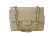 Load image into Gallery viewer, CHANEL シャネル Wフラップショルダーバッグ ラムスキン 0番台 中マトラッセ ゴールド金具 ベージュ 中古 56542