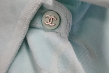 Load image into Gallery viewer, CHANEL シャネル ヴィンテージ 長袖シャツ ベロア 総柄 ココマーク ブルー サイズ 38 ココマーク ココボタン 中古 56543