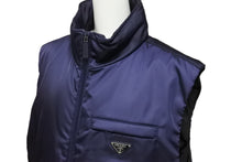 Load image into Gallery viewer, 極美品 PRADA プラダ 新型 メンズ ダウンベスト アウター トライアングルロゴ SGN940 ネイビー サイズ52 中古 56553