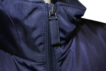 Load image into Gallery viewer, 極美品 PRADA プラダ 新型 メンズ ダウンベスト アウター トライアングルロゴ SGN940 ネイビー サイズ52 中古 56553