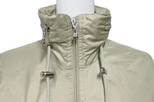 画像をギャラリービューアに読み込む, LOUIS VUITTON ルイヴィトン ジャケット ベージュ ナイロン サイズ38 RW061W WIJA03PJE シルバー金具 美品 中古 56563