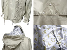 画像をギャラリービューアに読み込む, LOUIS VUITTON ルイヴィトン ジャケット ベージュ ナイロン サイズ38 RW061W WIJA03PJE シルバー金具 美品 中古 56563