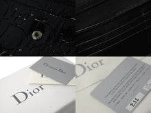 画像をギャラリービューアに読み込む, Christian Dior クリスチャンディオール トロッター柄 パテントレザー チェーン 長財布 ブラック EMP43060 中古 56643