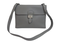 Load image into Gallery viewer, 極美品 HERMES エルメス ショルダーバッグ サックアデペッシュ29 U刻印 エタン エバーカラー シルバー金具 中古 56675