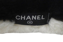 画像をギャラリービューアに読み込む, 極美品 CHANEL シャネル イヤーマフ シアリング ココマーク ブラック ホワイト AA7836B06521 中古 56680