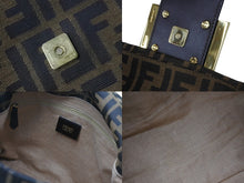 画像をギャラリービューアに読み込む, FENDI フェンディ ズッカ柄 ビッグマンマバケット ショルダーバッグ ワンショルダー ブラウン 8BR638-G1E 美品 中古 56707