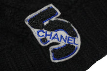 画像をギャラリービューアに読み込む, CHANEL シャネル レディース NO5 カシミア ニットキャップ ニット帽 ブラック ワッペン 美品 中古 56715