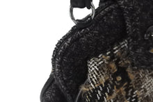 Load image into Gallery viewer, 極美品 CHANEL シャネル マトラッセ ツイード チェーン ワンショルダー バッグ 10番台 マルチカラー ココマーク 鞄 中古 56728