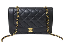 画像をギャラリービューアに読み込む, CHANEL シャネル チェーンショルダーバッグ ダイアナ マトラッセ 25cm 2番台 ブラック ゴールド金具 美品 中古 56733