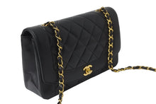 画像をギャラリービューアに読み込む, CHANEL シャネル チェーンショルダーバッグ ダイアナ マトラッセ 25cm 2番台 ブラック ゴールド金具 美品 中古 56733