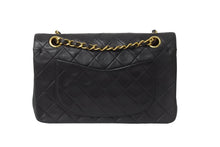 画像をギャラリービューアに読み込む, CHANEL シャネル チェーンショルダーバッグ マトラッセ 3番台 ラムスキン ブラック ゴールド金具 美品 中古 56759