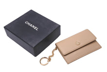 Load image into Gallery viewer, CHANEL シャネル カードケース 10番台 ベージュ 小物 ココマーク キーリング付き 小銭入れ コインケース 良品 中古 56809