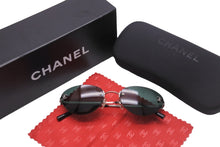 画像をギャラリービューアに読み込む, CHANEL シャネル サングラス ココマーク ブラック シルバー 美品 中古 56811