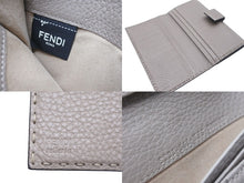 Load image into Gallery viewer, FENDI フェンディ 長財布 8M0308 ピーカブー セレリア グレージュ レザー シルバー金具 美品 中古 56867