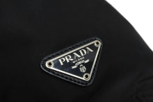 Load image into Gallery viewer, PRADA プラダ ポーチ ポシェット 巾着 トライアングルロゴ ナイロン ブラック シルバー金具 美品 中古 56901