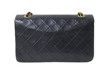 画像をギャラリービューアに読み込む, CHANEL シャネル マトラッセ チェーン ショルダーバッグ 4番台 ラムスキン フルフラップ ブラック ゴールド金具 美品 中古 56911