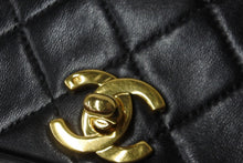 画像をギャラリービューアに読み込む, CHANEL シャネル マトラッセ チェーン ショルダーバッグ 4番台 ラムスキン フルフラップ ブラック ゴールド金具 美品 中古 56911