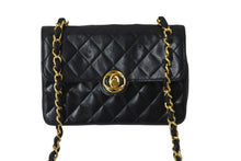 画像をギャラリービューアに読み込む, CHANEL シャネル ミニマトラッセ チェーン ショルダーバッグ 0番台 ラムスキン サークル ココマーク ブラック ロゴ 美品 中古 56924