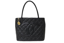 画像をギャラリービューアに読み込む, 極美品 CHANEL シャネル キャビアスキン 復刻 トートバッグ 7番台 ハンドバッグ ブラック ココマーク ロゴ ゴールド金具 中古 56945
