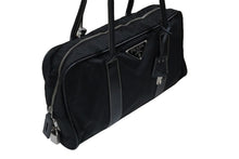 Load image into Gallery viewer, PRADA プラダ ハンドバッグ トライアングルロゴ ブラック シルバー金具 ナイロン レザー 良品 中古 56963