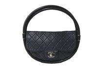 Load image into Gallery viewer, CHANEL シャネル ハンドバッグ マトラッセ ミニフラフープ 18番台 ラムスキン ブラック シルバー金具 良品 中古 57004