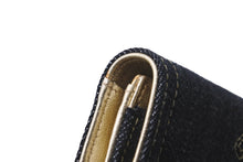 Load image into Gallery viewer, CHANEL シャネル 二つ折り財布 スパークリングデニム ココマーク 10番台 2006年 キャンバス インディゴ ゴールド 美品 中古 57166