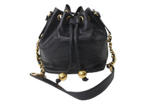 Load image into Gallery viewer, CHANEL シャネル ショルダーバッグ ココマーク 巾着型 チェーンショルダー キャビアスキン 2番台 ゴールド金具 美品 中古 57298